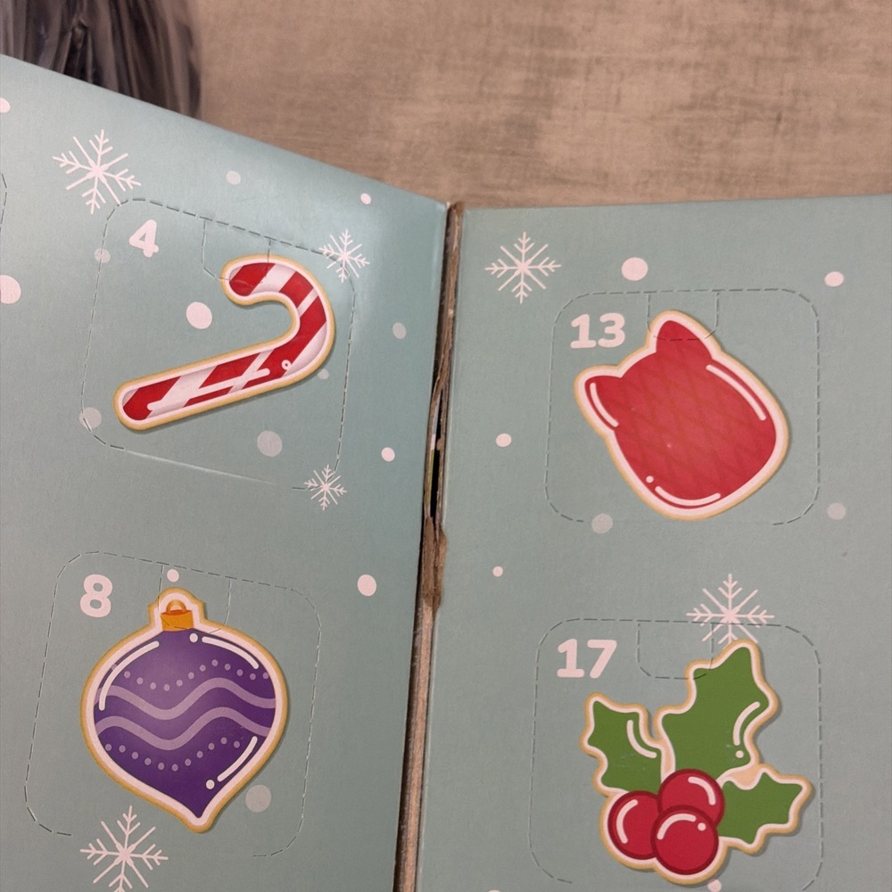 Micromallows 2.5" Squishmallows Holiday Advent Calendar Plush - 24pk Box Damage - Picture 9 of 13